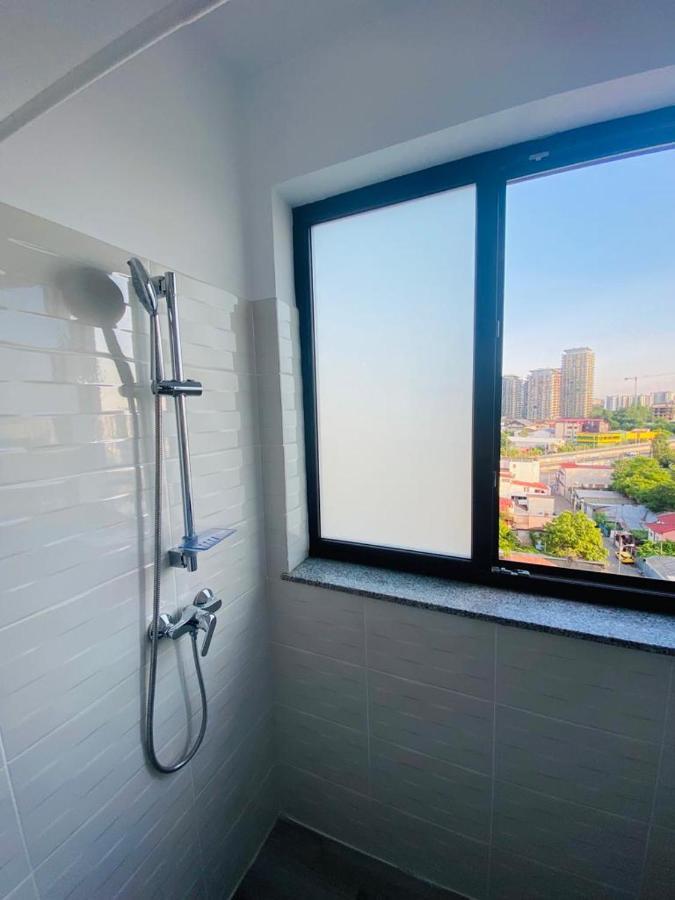 Soho Apartment - City View With Rooftop Garden Bukarest Kültér fotó